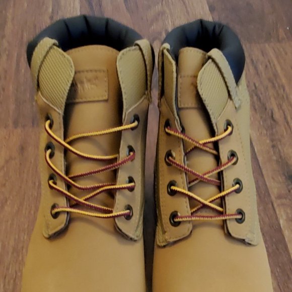 Levi's Harrison Buck Wheat Boots - GS 6Y (Women US 7.5) - Picture 5 of 9